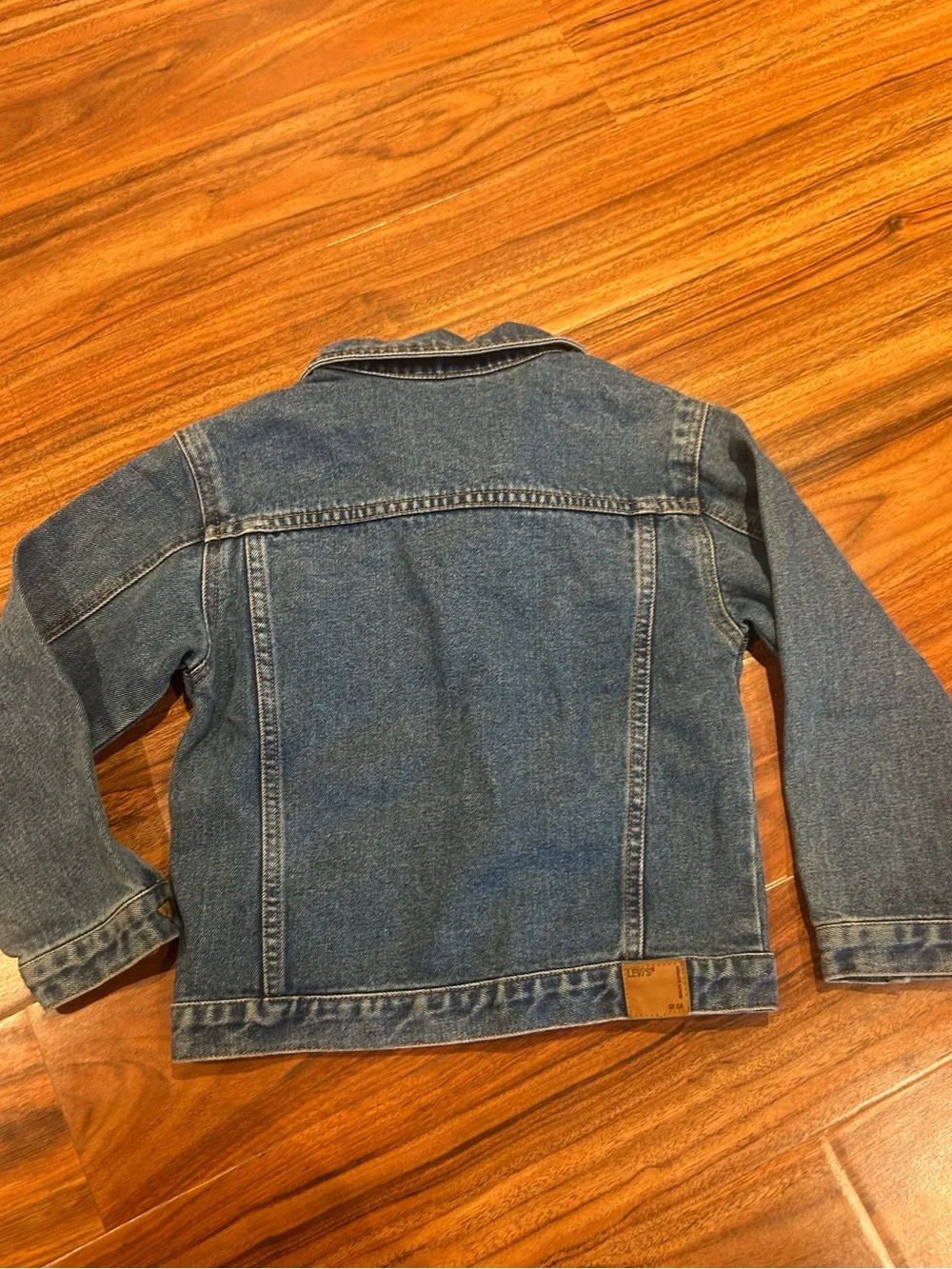 Levi’s red tab girls Jean jacket size 6 6x kids